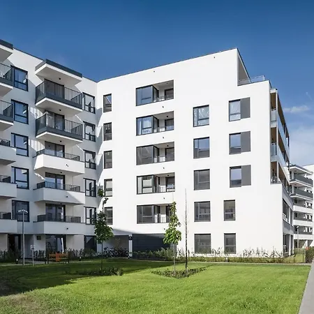 - Aparts Wlochy Apartment *