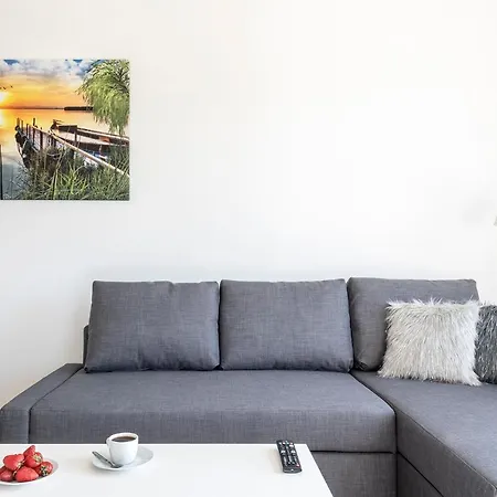 - Aparts Włochy Warszawa